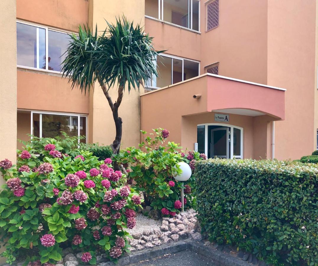 Apartment Newly Renovated Aircond-Wifi-Pool-Sea View-150M To Beaches- Saint Aygulf Dış mekan fotoğraf